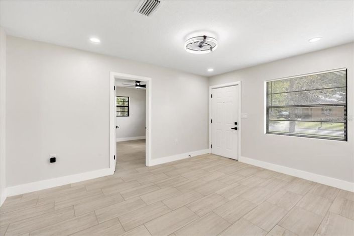 Image No.2-3 Bed House for sale