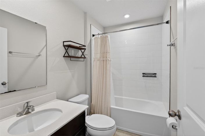 Image No.18-4 Bed House for sale