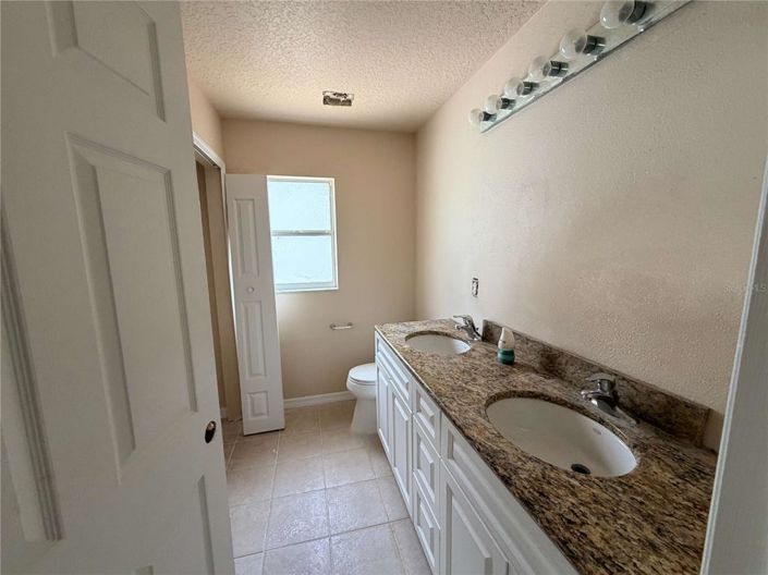 Image No.16-4 Bed House for sale
