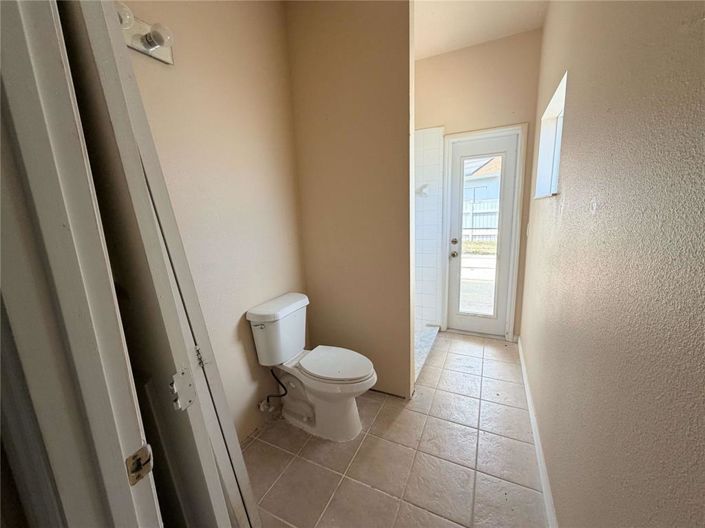 Image No.18-4 Bed House for sale