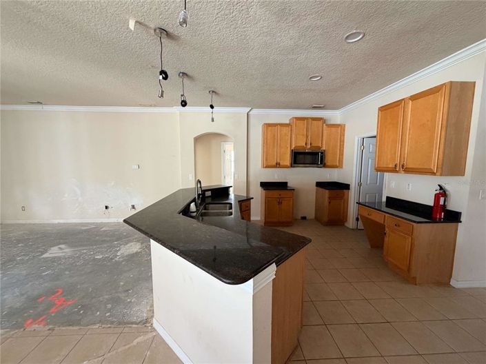 Image No.7-4 Bed House for sale