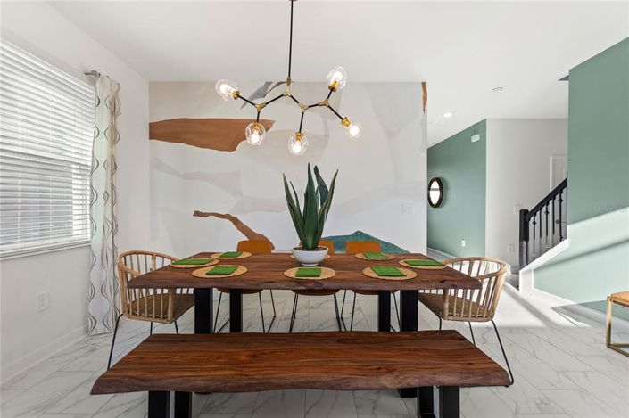 Image No.8-5 Bed House for sale