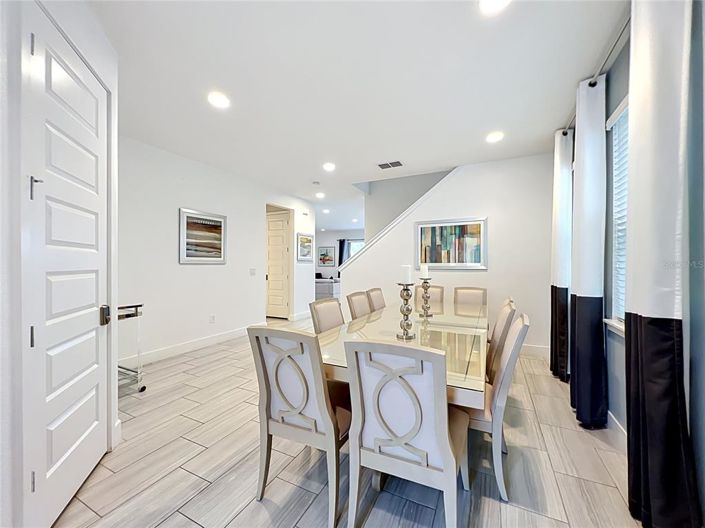 Image No.5-5 Bed House for sale