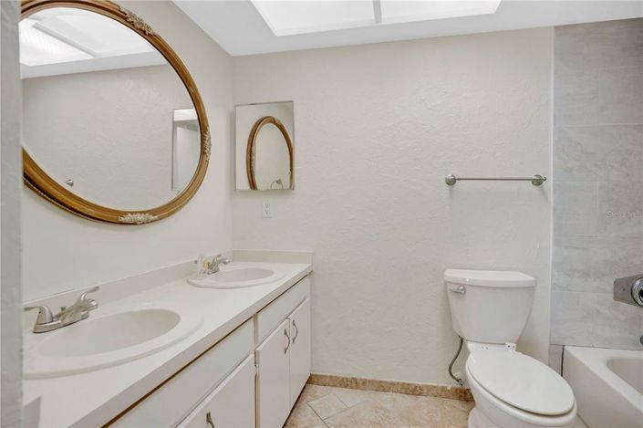 Image No.27-4 Bed House for sale