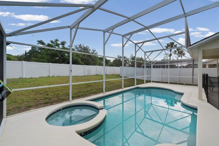 Image No.2-5 Bed House for sale