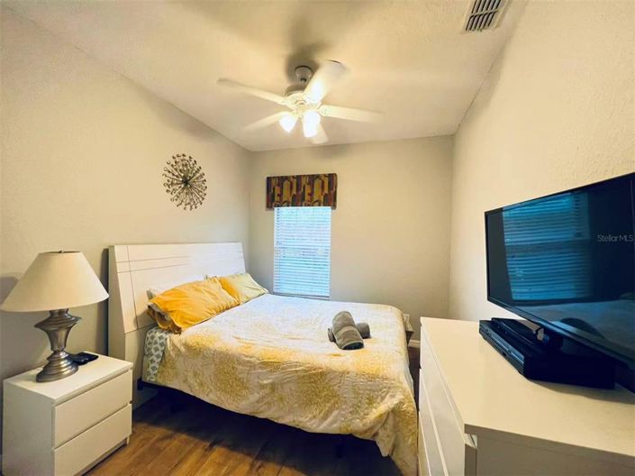 Image No.19-5 Bed Townhouse for sale