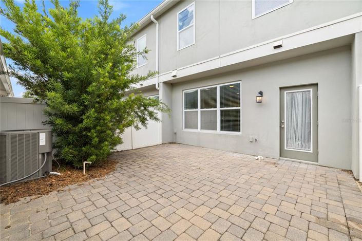Image No.30-3 Bed Townhouse for sale