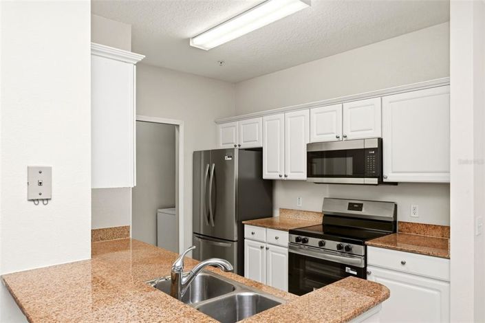 Image No.24-3 Bed Apartment for sale