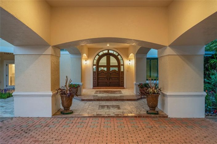 Image No.57-10 Bed House for sale