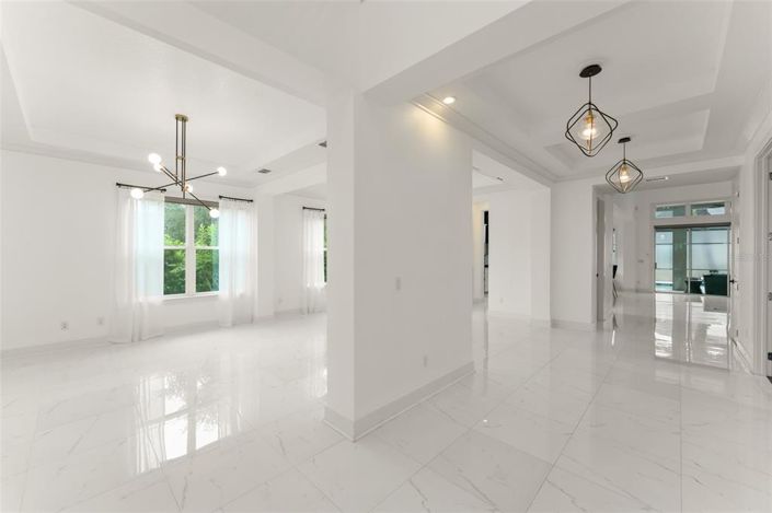 Image No.10-5 Bed House for sale