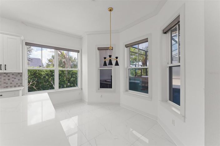 Image No.20-5 Bed House for sale