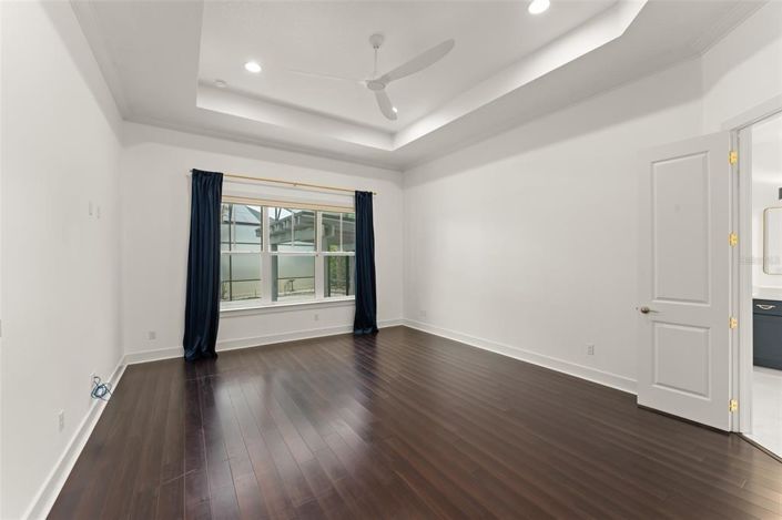 Image No.23-5 Bed House for sale