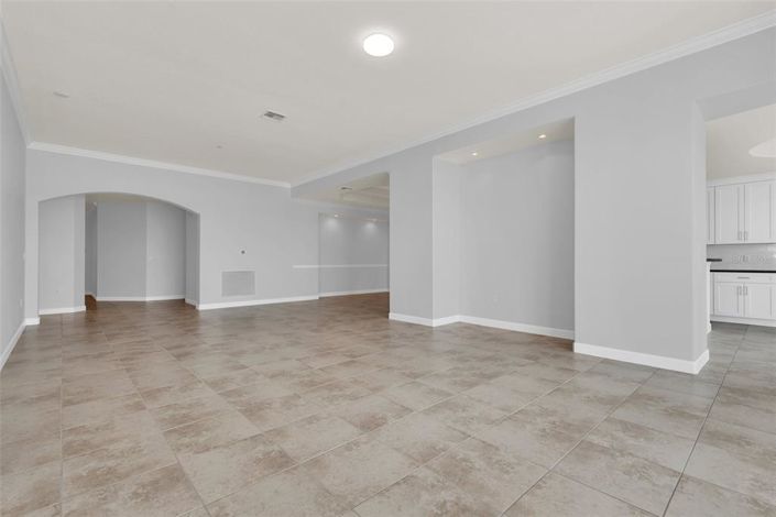 Image No.18-4 Bed Apartment for sale