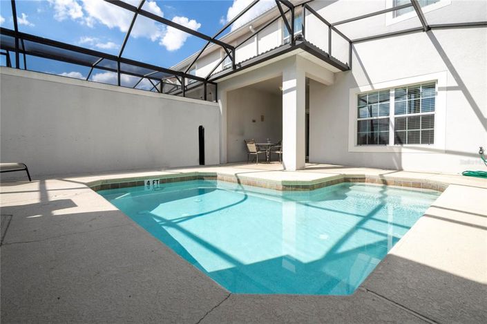 Image No.10-4 Bed Townhouse for sale