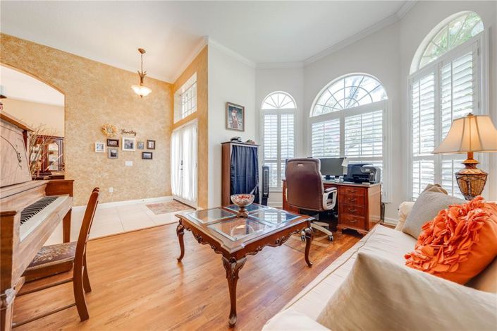 Image No.19-4 Bed House for sale