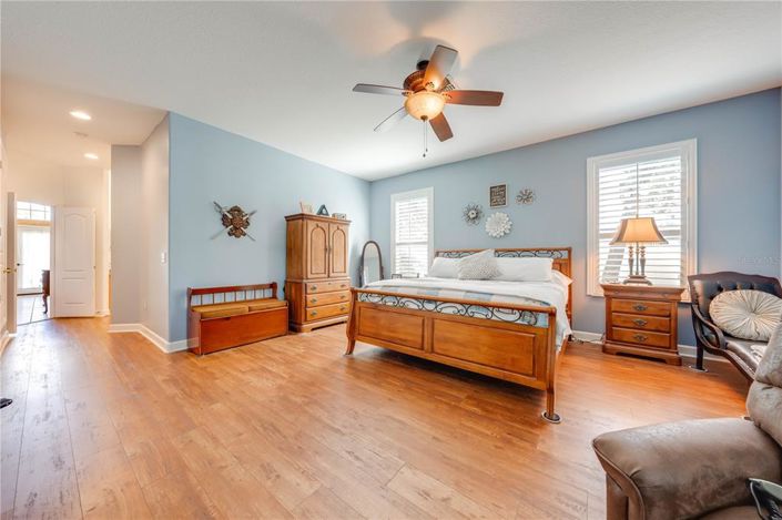 Image No.27-4 Bed House for sale