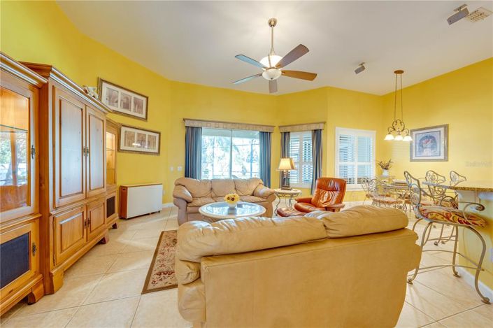 Image No.30-4 Bed House for sale