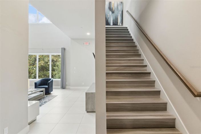 Image No.3-5 Bed Townhouse for sale