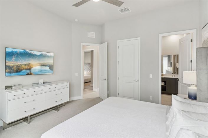 Image No.30-5 Bed Townhouse for sale