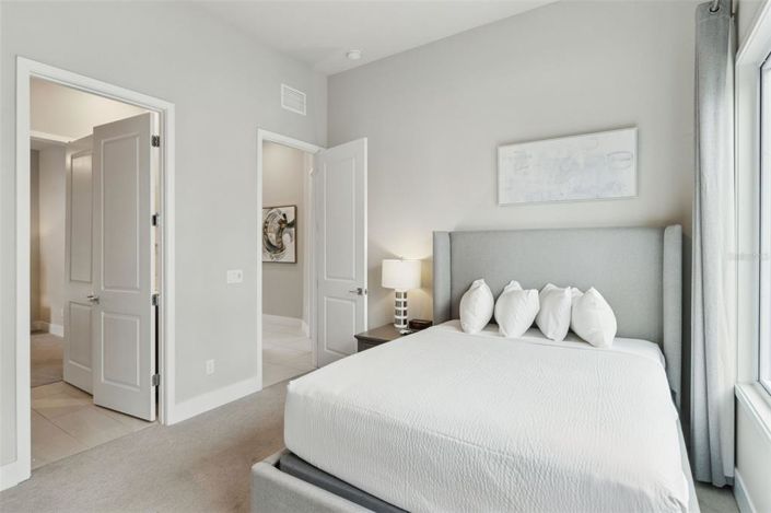 Image No.31-5 Bed Townhouse for sale