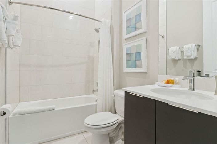 Image No.35-5 Bed Townhouse for sale