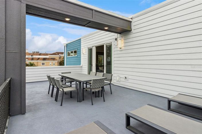 Image No.38-5 Bed Townhouse for sale