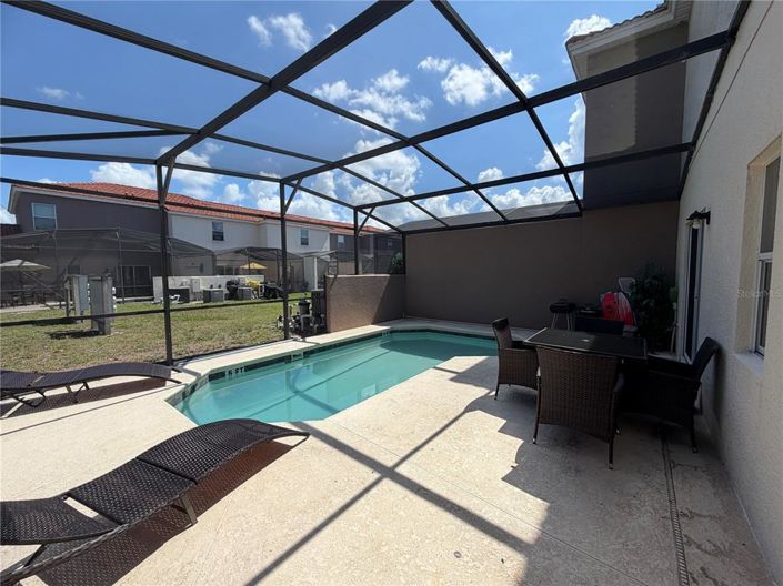 Image No.24-4 Bed Townhouse for sale