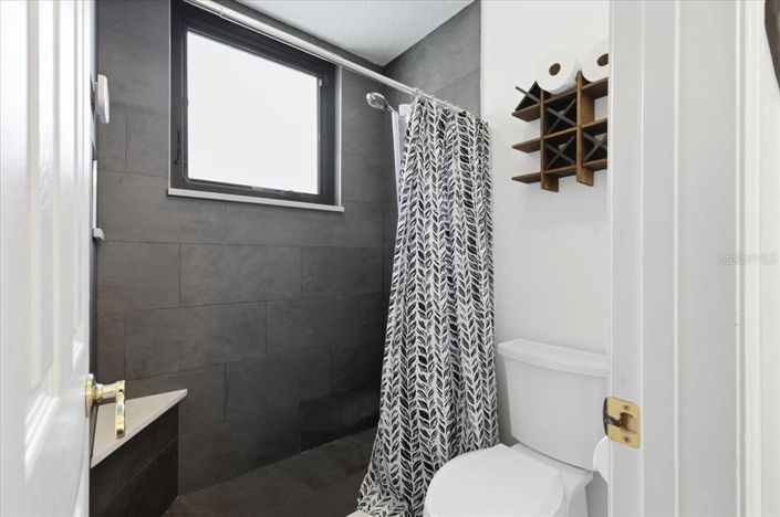 Image No.32-5 Bed House for sale