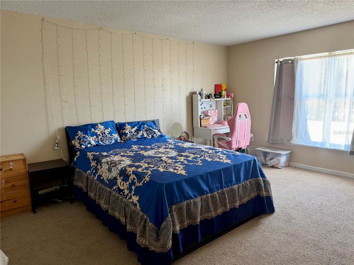 Image No.17-4 Bed House for sale