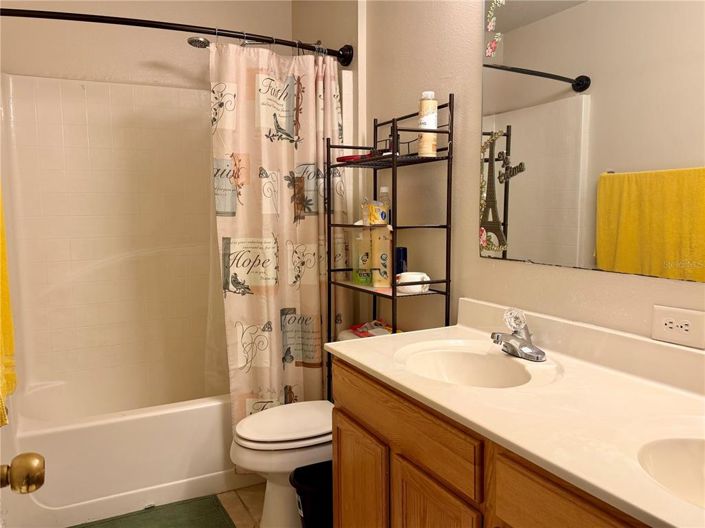 Image No.20-4 Bed House for sale