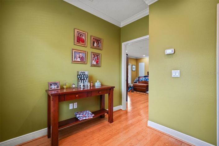 Image No.18-5 Bed House for sale