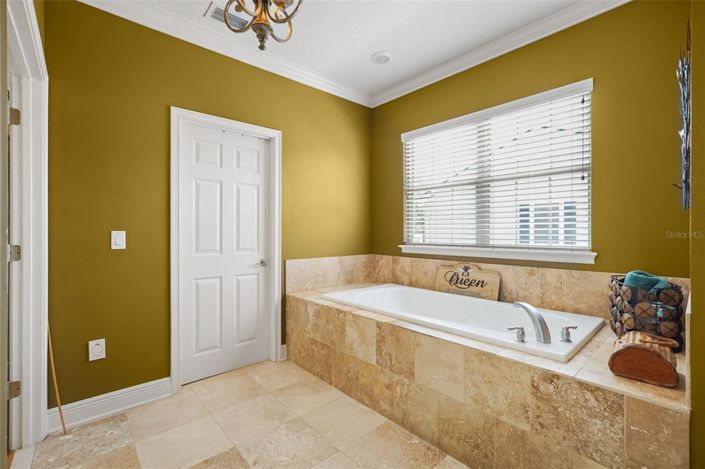 Image No.27-5 Bed House for sale