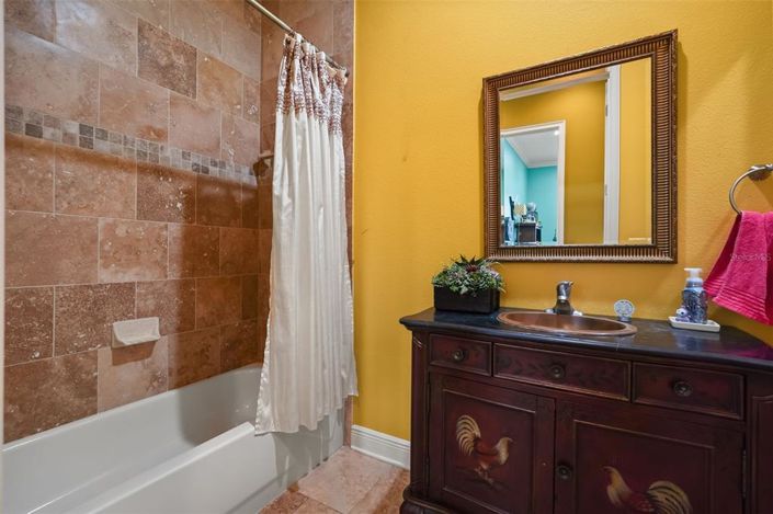 Image No.38-5 Bed House for sale