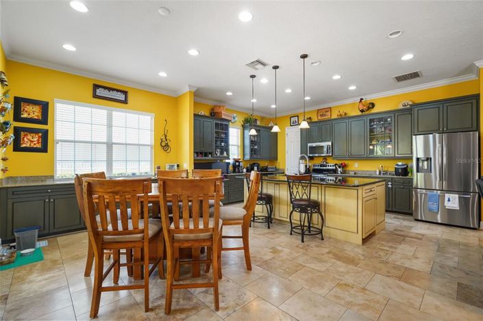 Image No.8-5 Bed House for sale