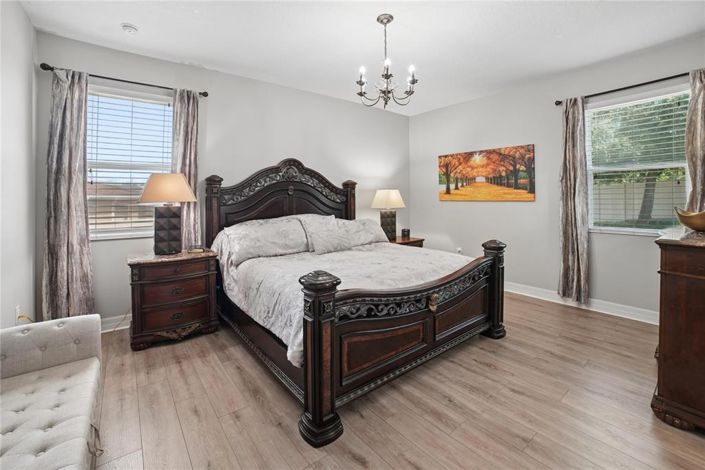 Image No.9-4 Bed House for sale