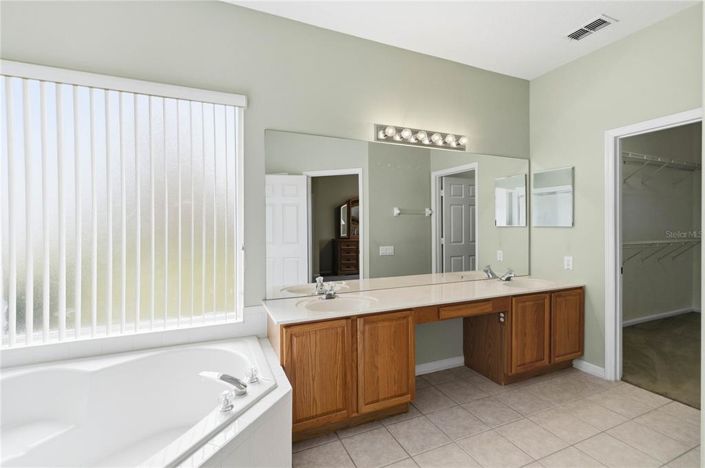 Image No.16-5 Bed House for sale