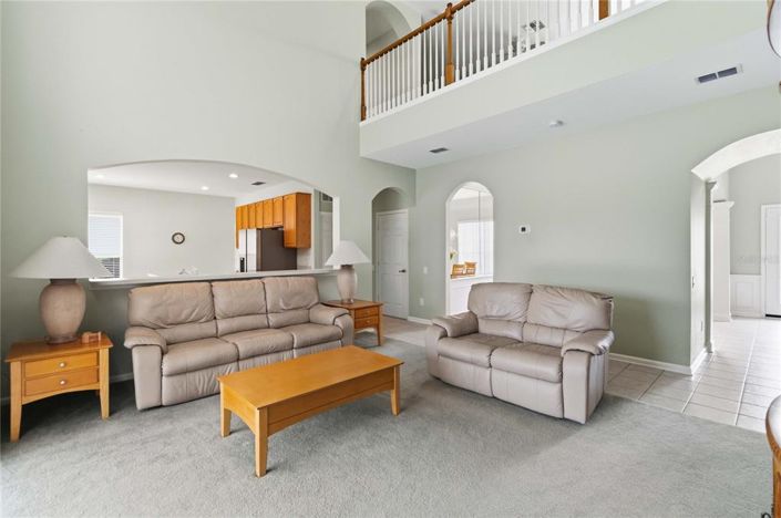 Image No.8-5 Bed House for sale