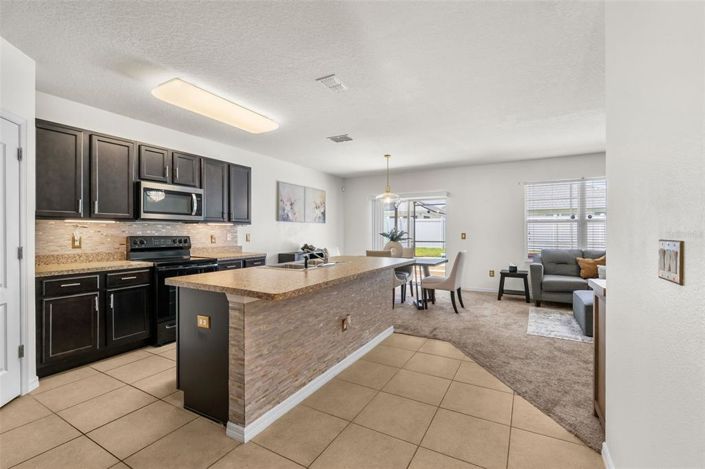 Image No.2-5 Bed House for sale