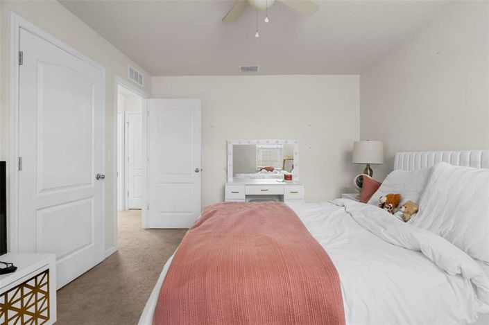 Image No.21-5 Bed House for sale