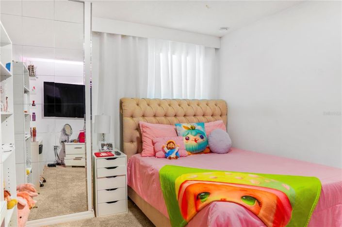 Image No.42-5 Bed House for sale
