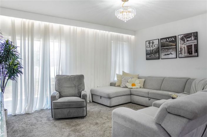 Image No.9-5 Bed House for sale