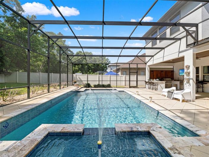Image No.52-6 Bed House for sale