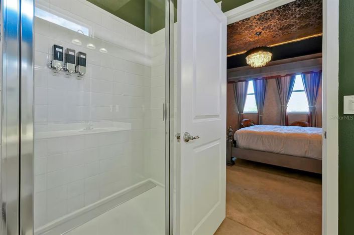 Image No.29-12 Bed House for sale