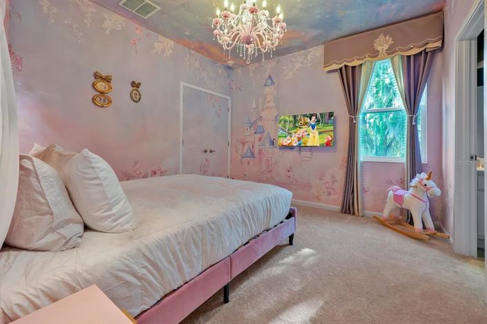 Image No.55-12 Bed House for sale