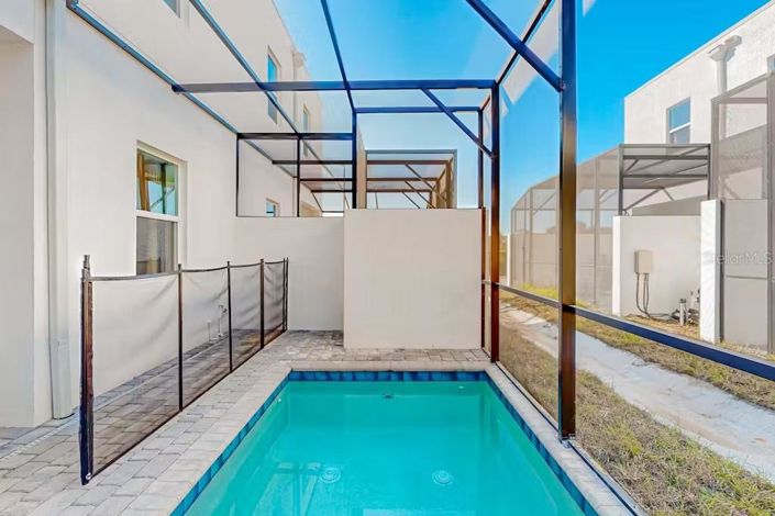 Image No.26-4 Bed Townhouse for sale