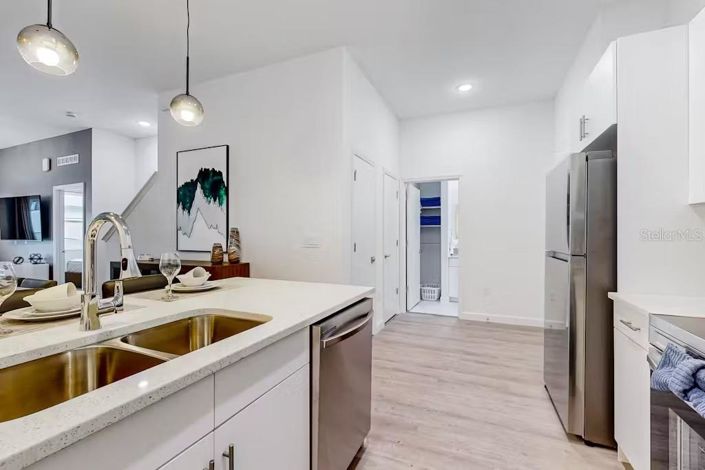 Image No.7-4 Bed Townhouse for sale
