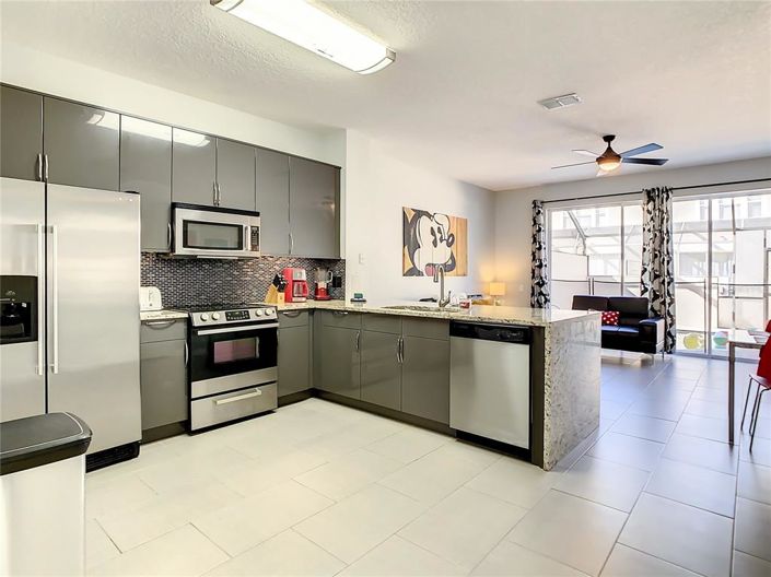 Image No.10-3 Bed Townhouse for sale