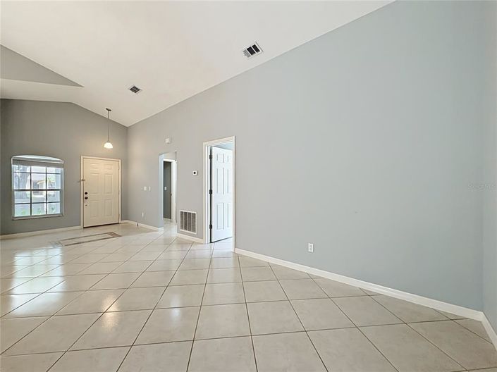 Image No.10-2 Bed House for sale
