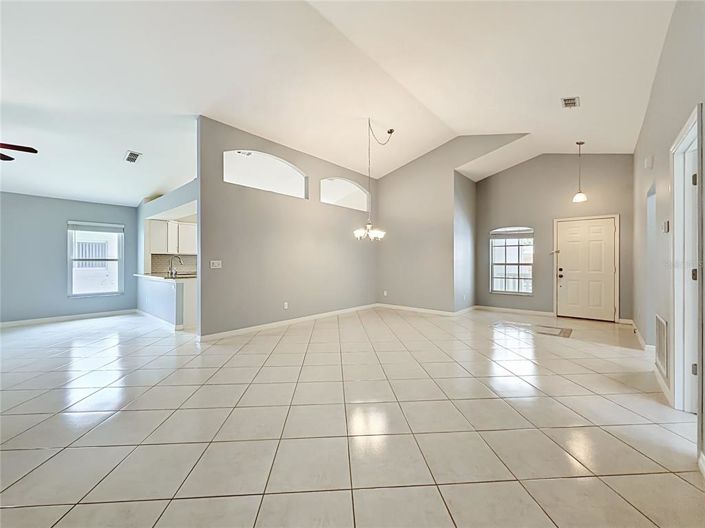 Image No.9-2 Bed House for sale