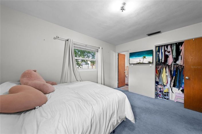 Image No.18-3 Bed House for sale
